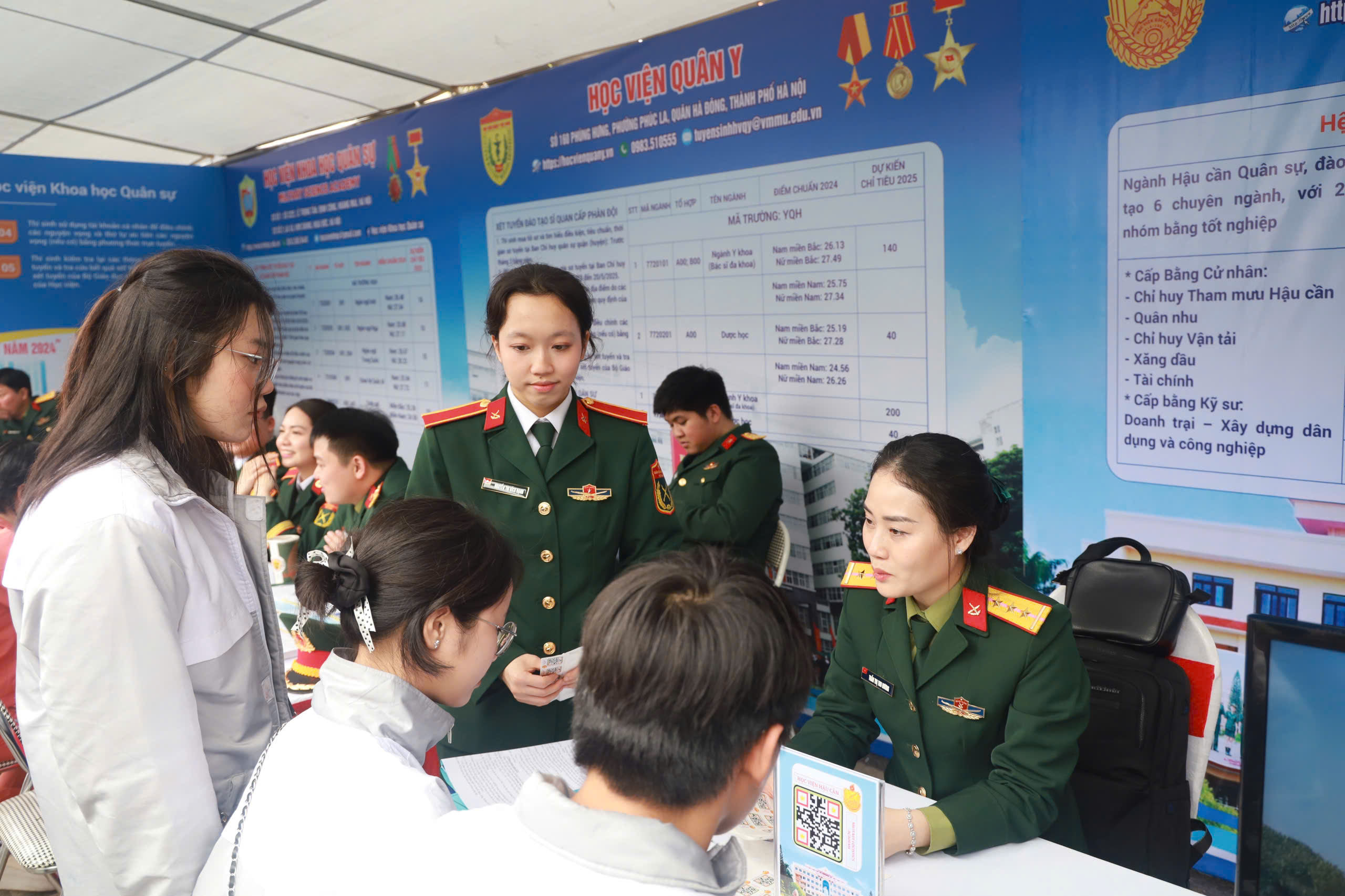 z6366698350532_b560084dc6fc43aff028cb502aab55b5